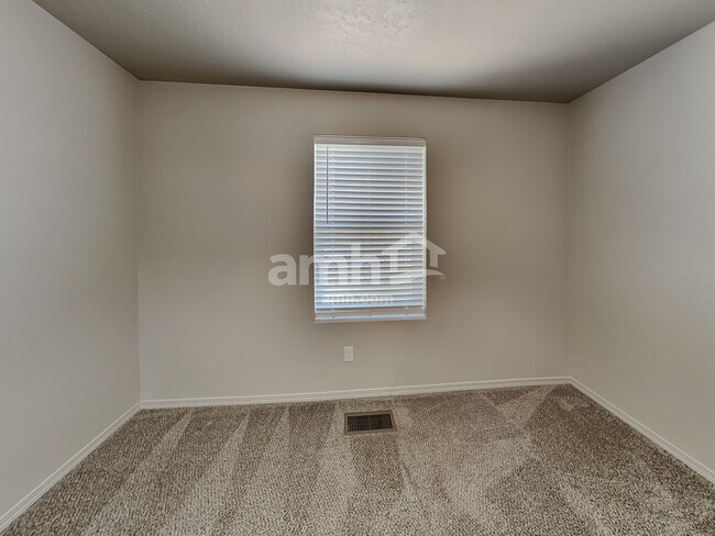 Building Photo - 11934 Edgemoor St