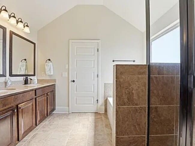 Building Photo - 8 Hillfoots Ct