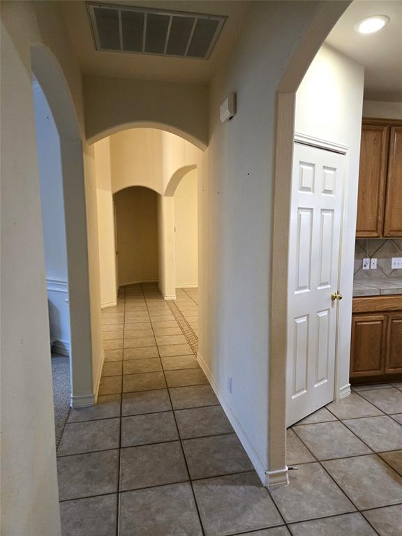 Building Photo - 423 Vista Ridge