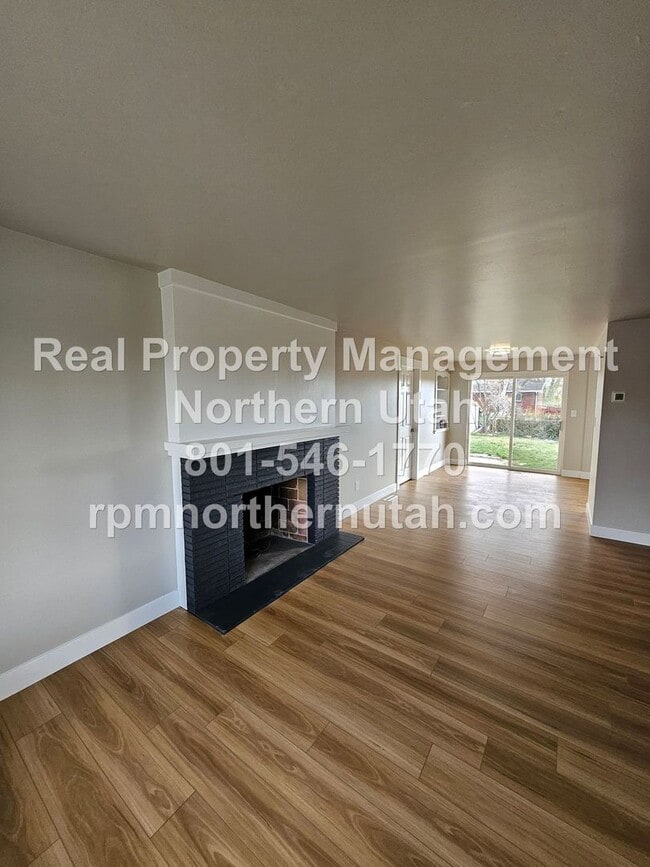 Building Photo - 4 Bedroom 3 Bath Home Now Available in Roy!