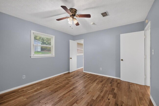 Building Photo - 4905 Annistown Rd