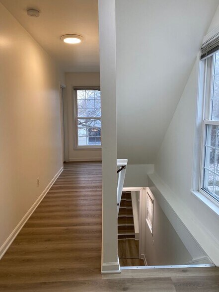 Building Photo - 1471 Bird Ave