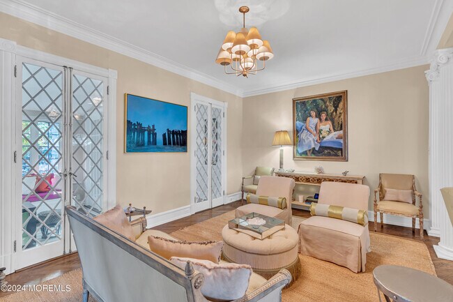 Building Photo - 207 Monmouth Ave