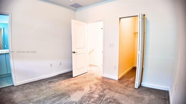 Building Photo - 1668 SE 26th Ter