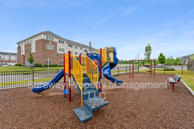 Building Photo - 1806 Swales Ct