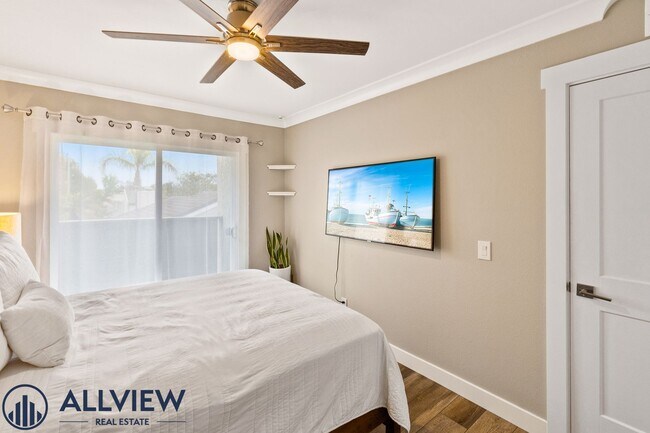 Building Photo - Highly Upgraded, Large Condo in Huntington Beach!