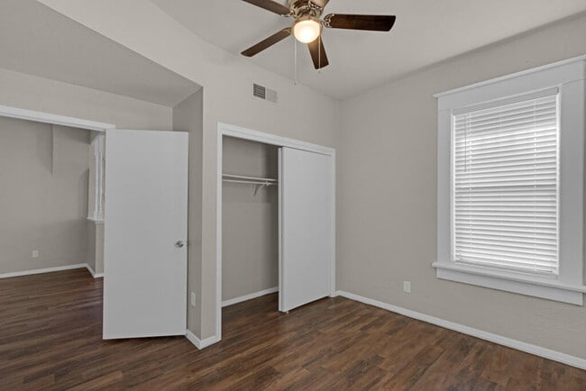 Building Photo - 408 Nino Aguilera St