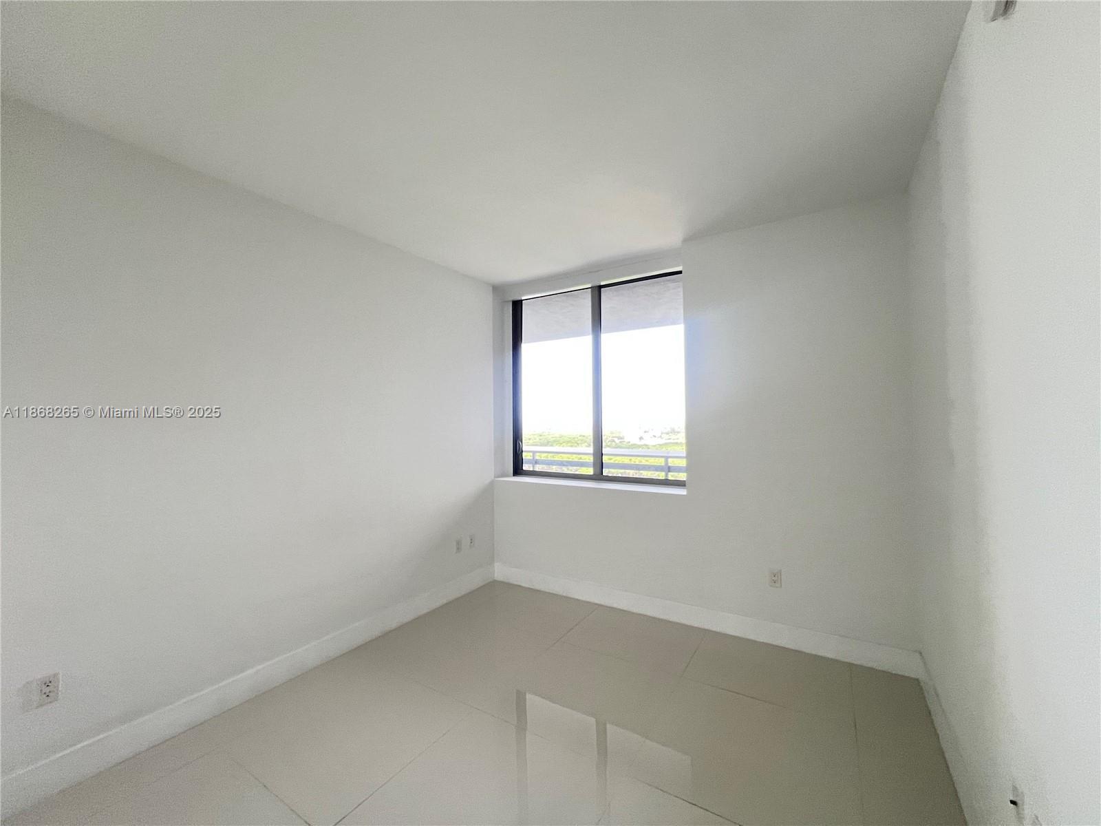 Building Photo - 16385 Biscayne Blvd