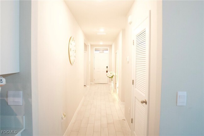 Building Photo - 413 SE 4th St