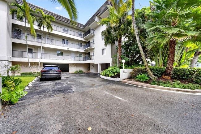 Building Photo - 6815 Edgewater Dr