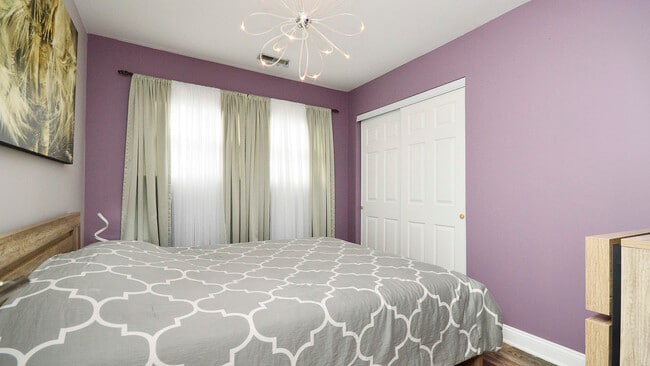 Building Photo - 407 Mors Ave