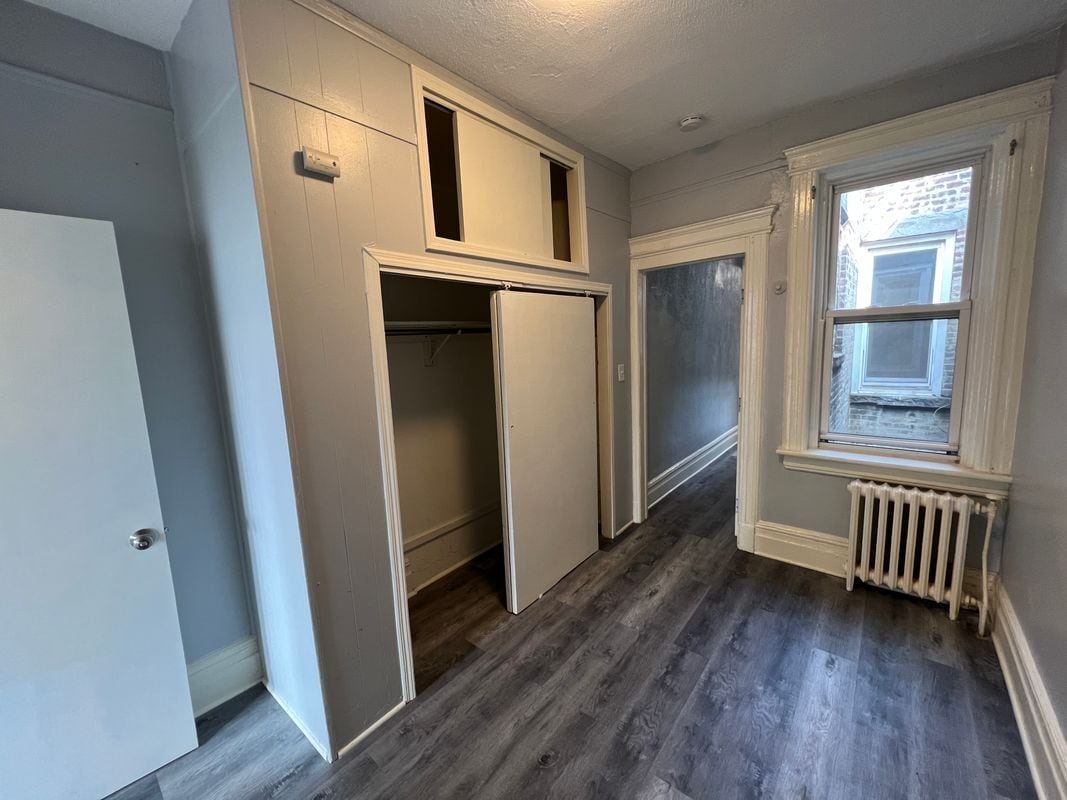 Building Photo - 432 New York Ave