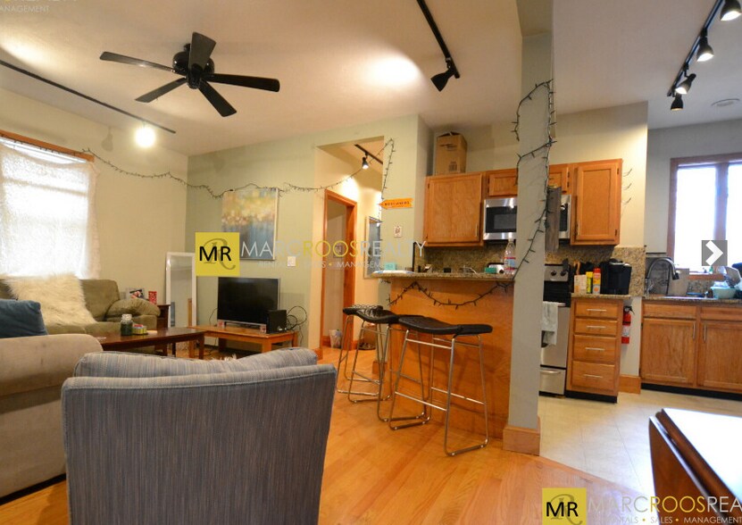 Building Photo - 77 Easton St