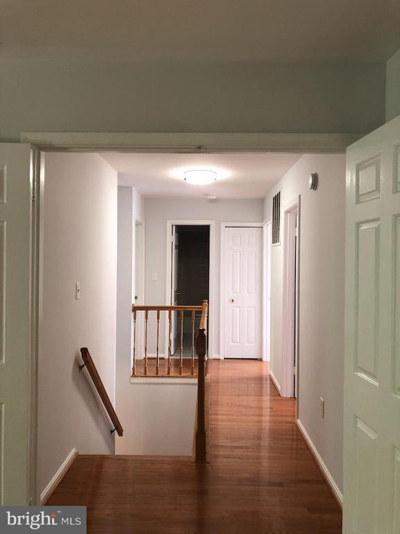 Building Photo - 991 Farm Haven Dr