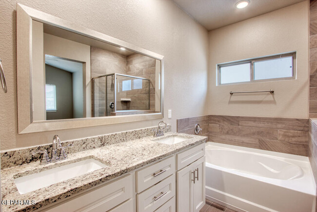 Building Photo - 14929 Tierra Crystal Ave
