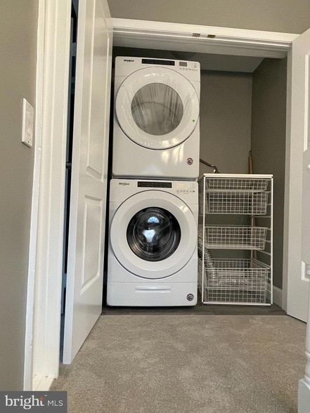 Building Photo - 8012 Merry Oaks Ct