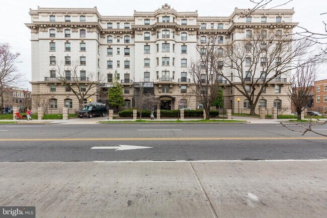 Building Photo - 3060 16th St NW