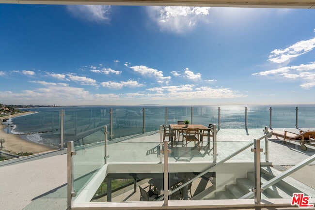 Building Photo - 18254 Coastline Dr