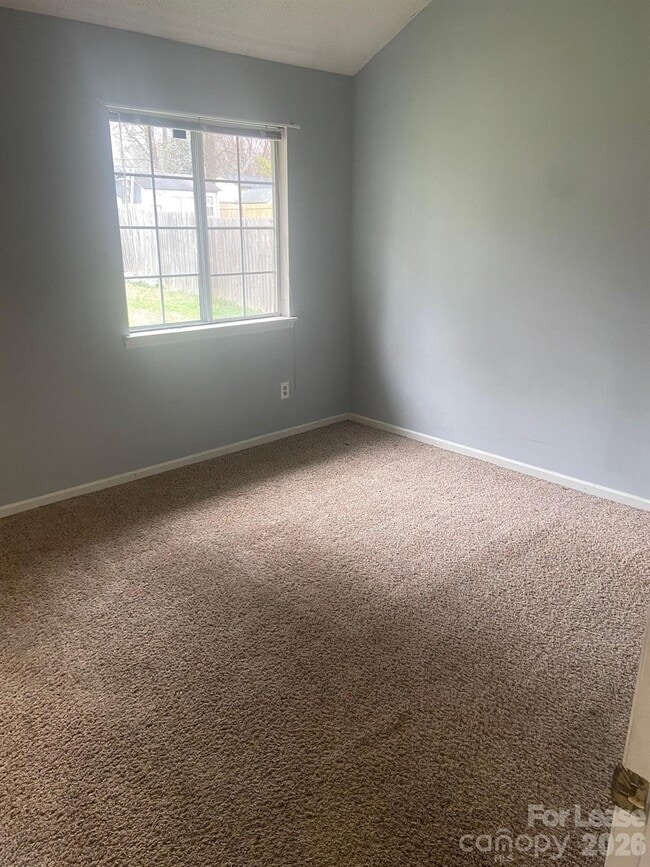 Building Photo - 6621 Pinta Ct