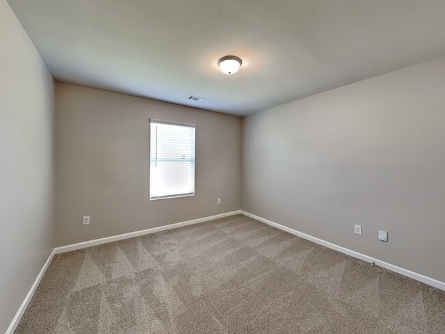 Building Photo - One Month FREE Move-in Special!