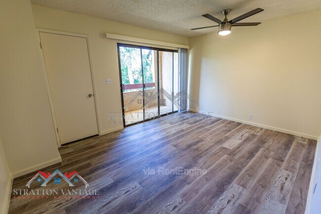 Building Photo - 2165 E University Dr