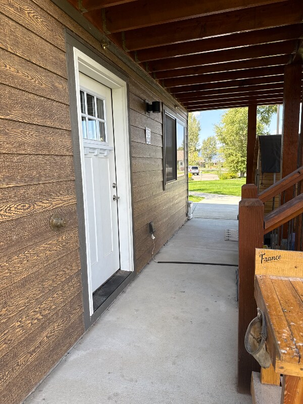 Building Photo - 205 Lakewood Rd