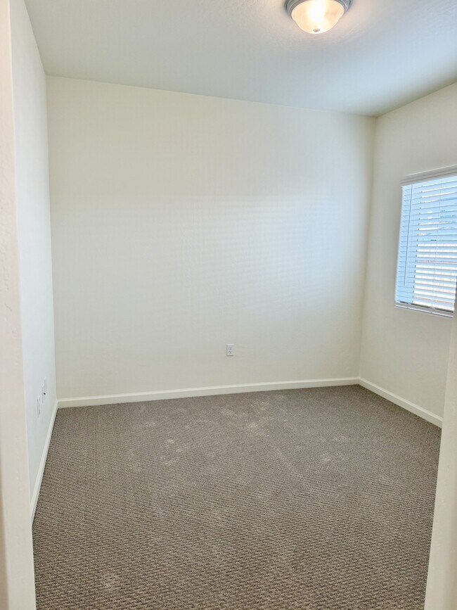Building Photo - 1473 Concord Way