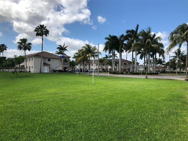 Building Photo - 1240 SE 31st Ct