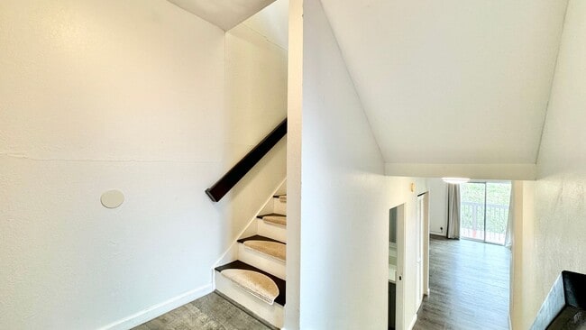 Building Photo - UPDATED 3 BEDROOM WITH 2 CAR GARAGE IN AIEA