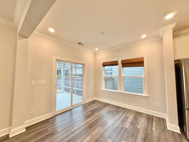 Building Photo - Gorgeous 5BD, 3BA Raleigh Home with Tons of Modern Upgrades in an HOA Community with Premier Amen...