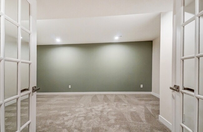 Building Photo - 5805 Barrowlands Ct