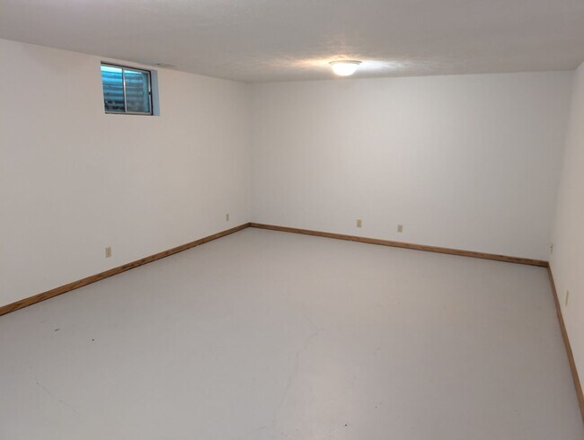 Building Photo - 2215 Mirwyn Ct