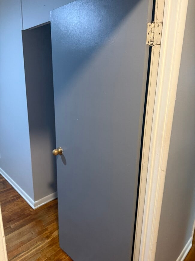 Building Photo - 1894 Pannell Ave