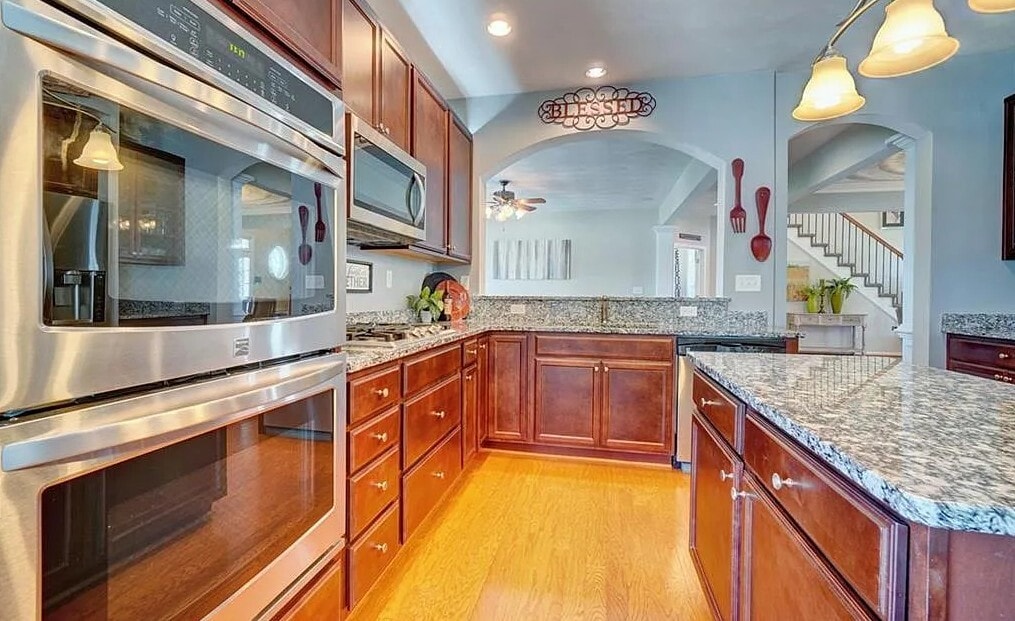 Building Photo - 561 Graphite Trl