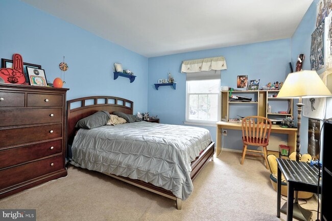 Building Photo - 111 Honey Locust Ct