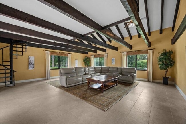 Building Photo - 3306 Fargo Ave