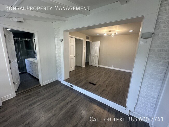 Building Photo - 3281 E Fortuna Dr