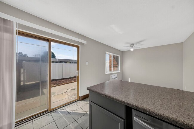 Building Photo - 7473 Hazelcrest Dr