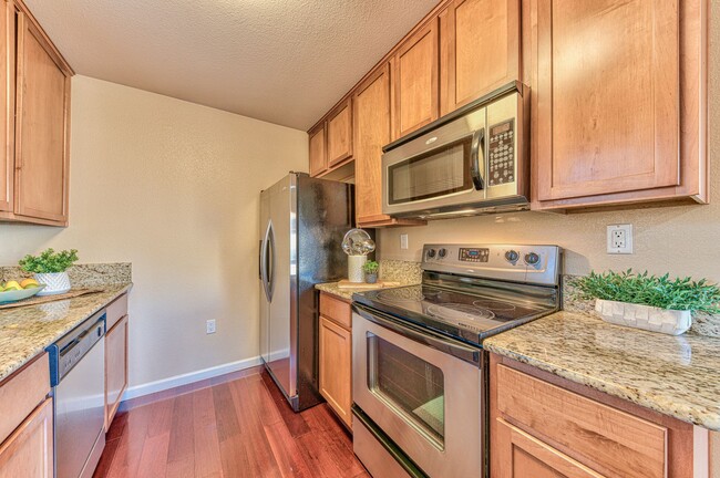 Building Photo - Ground Floor Condo at Footprints on the Bay