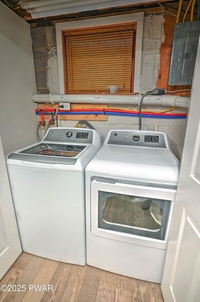 Building Photo - 413 Sunset Forest Dr