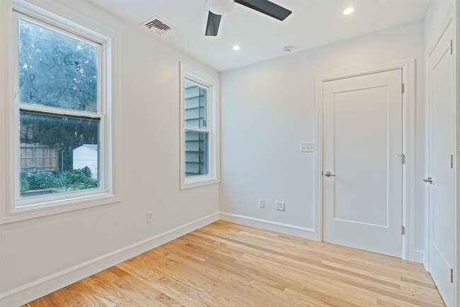 Building Photo - 47 Poplar St