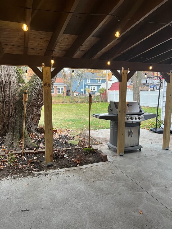 Building Photo - 1264 Brainard Rd