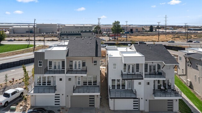 Building Photo - 1277 E Echelon Rdg Ln