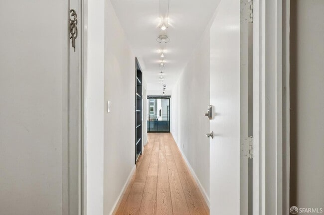 Building Photo - 1831 Grant Ave