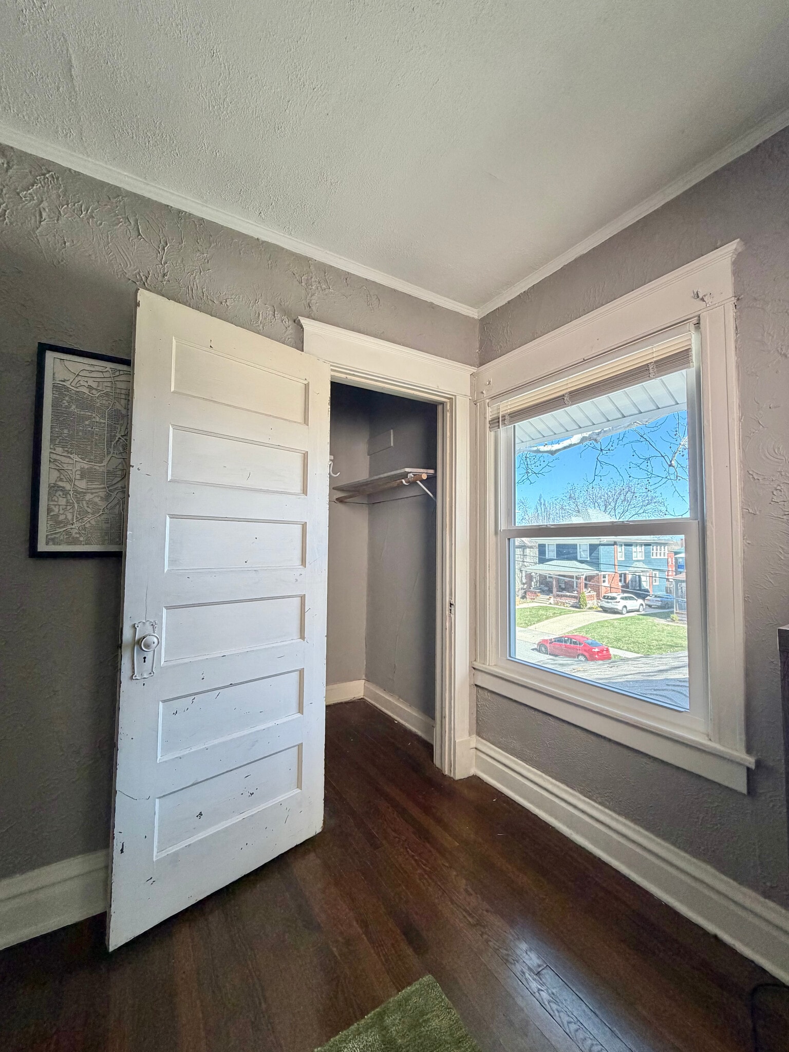 Building Photo - 3836 Wyandotte St