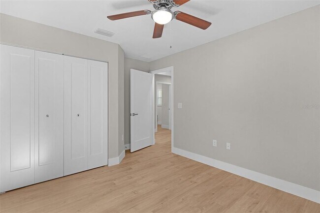 Building Photo - 9170 N Travis Dr