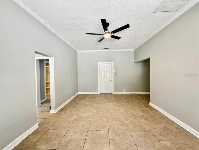 Building Photo - 1216 E 24th Ave