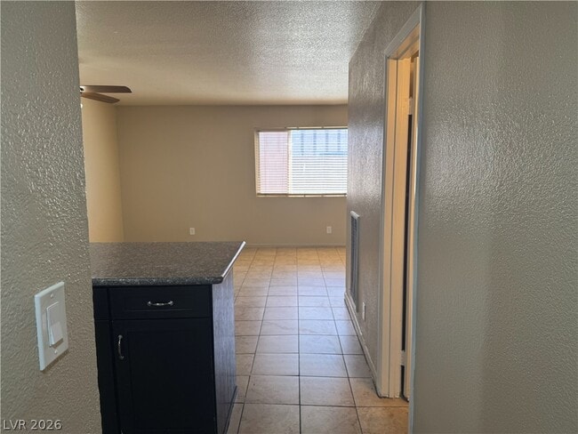 Building Photo - 4360 Twin View Cir