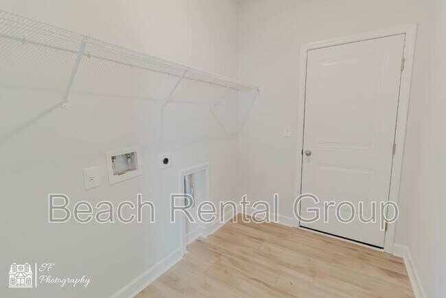 Building Photo - 1863 Villena Dr