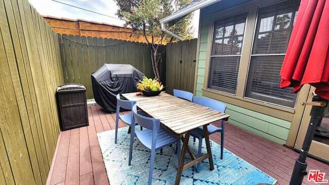 Building Photo - 2229 Oak Glen Pl